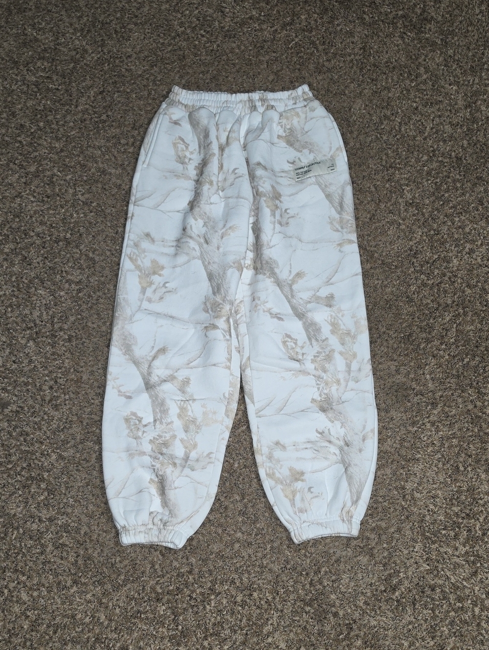 COMFRT Collection Youth Girls XL Camo Sweats!! Dont Miss Out!